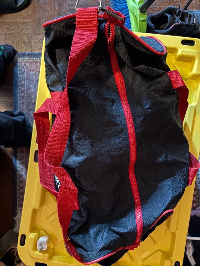 Vintage Benson and Hedges Gym Bag - photo 2