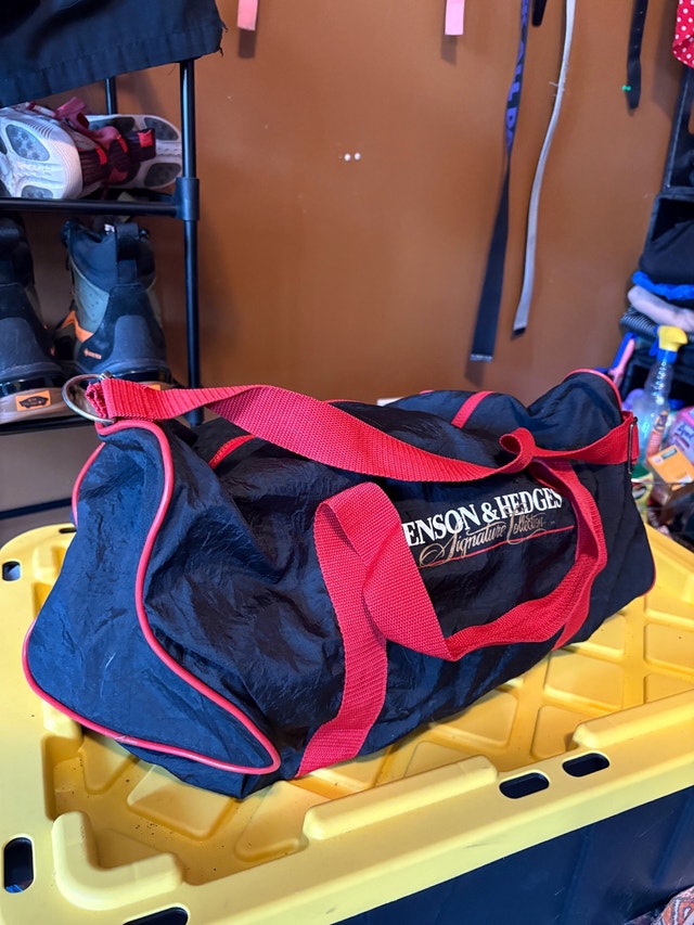 Vintage Benson and Hedges Gym Bag - photo 3