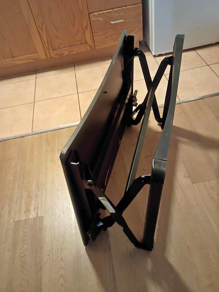 Easy adjustable com/laptop desk