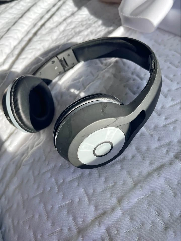 SoundLogic XT Wireless Bluetooth Headphones