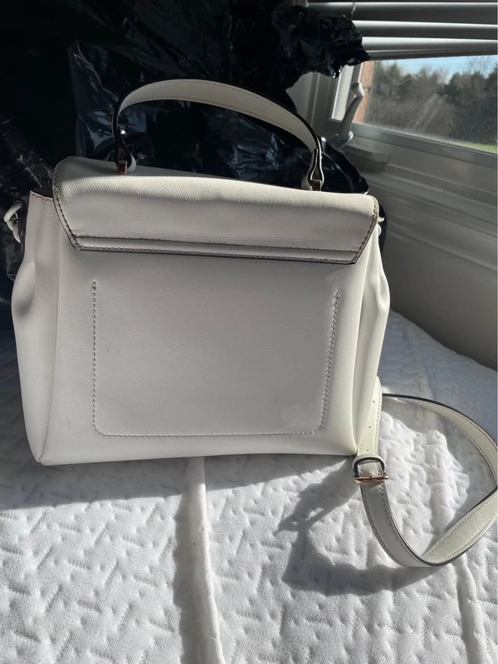 Guess White Crossbody Handbag - photo 3