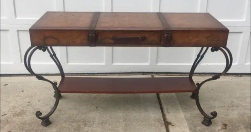 Suitcase World Map Table with Leather Straps