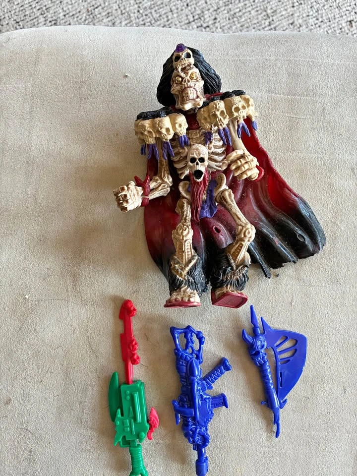 Skeleton Warriors Baron Dark Figure Playmates 90’s