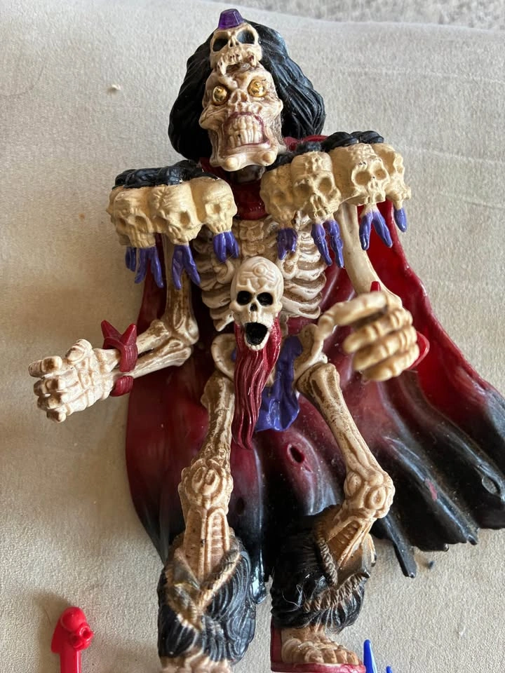 Skeleton Warriors Baron Dark Figure Playmates 90’s - photo 2