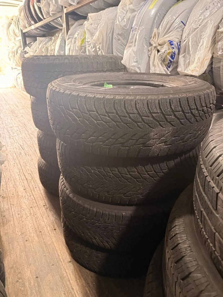 Nokian Hakkapeliitta R3 SUV Winter Tires on Rims - 265/70R17 (Se - photo 2