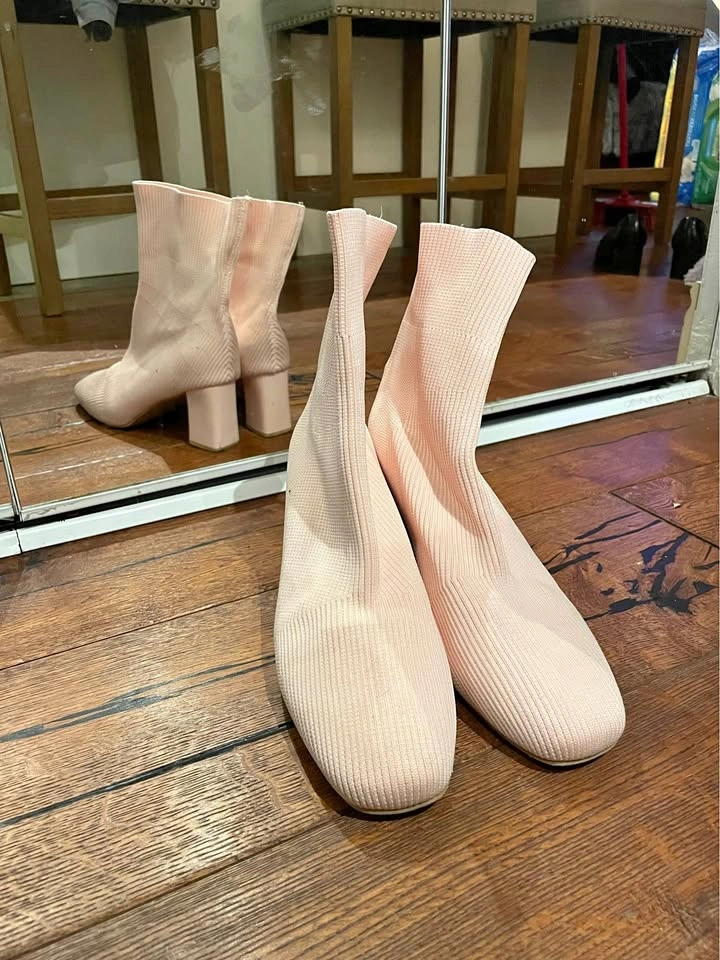 BOOTS SIZE 10