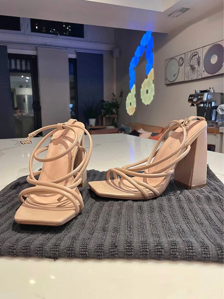 Nude strap heels - size 38 / 7.5
