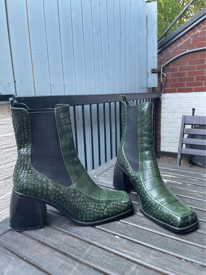L’intervalle Snake Skin Boots - Size 10 / 41