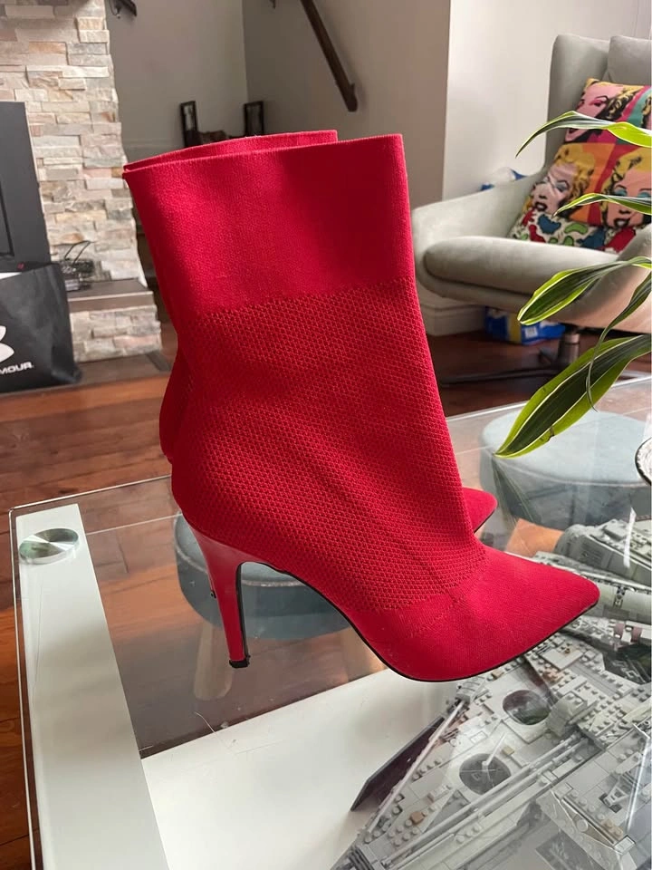 Red Heels - Size 9 - photo 3