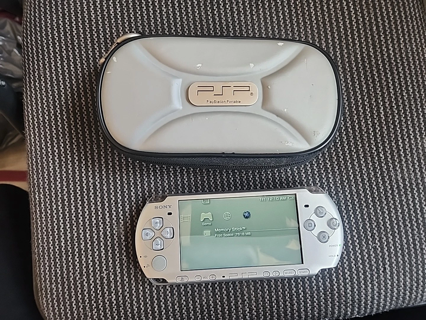 PSP 3001 Console with 14 Games, 2 Movies & 8GB Card