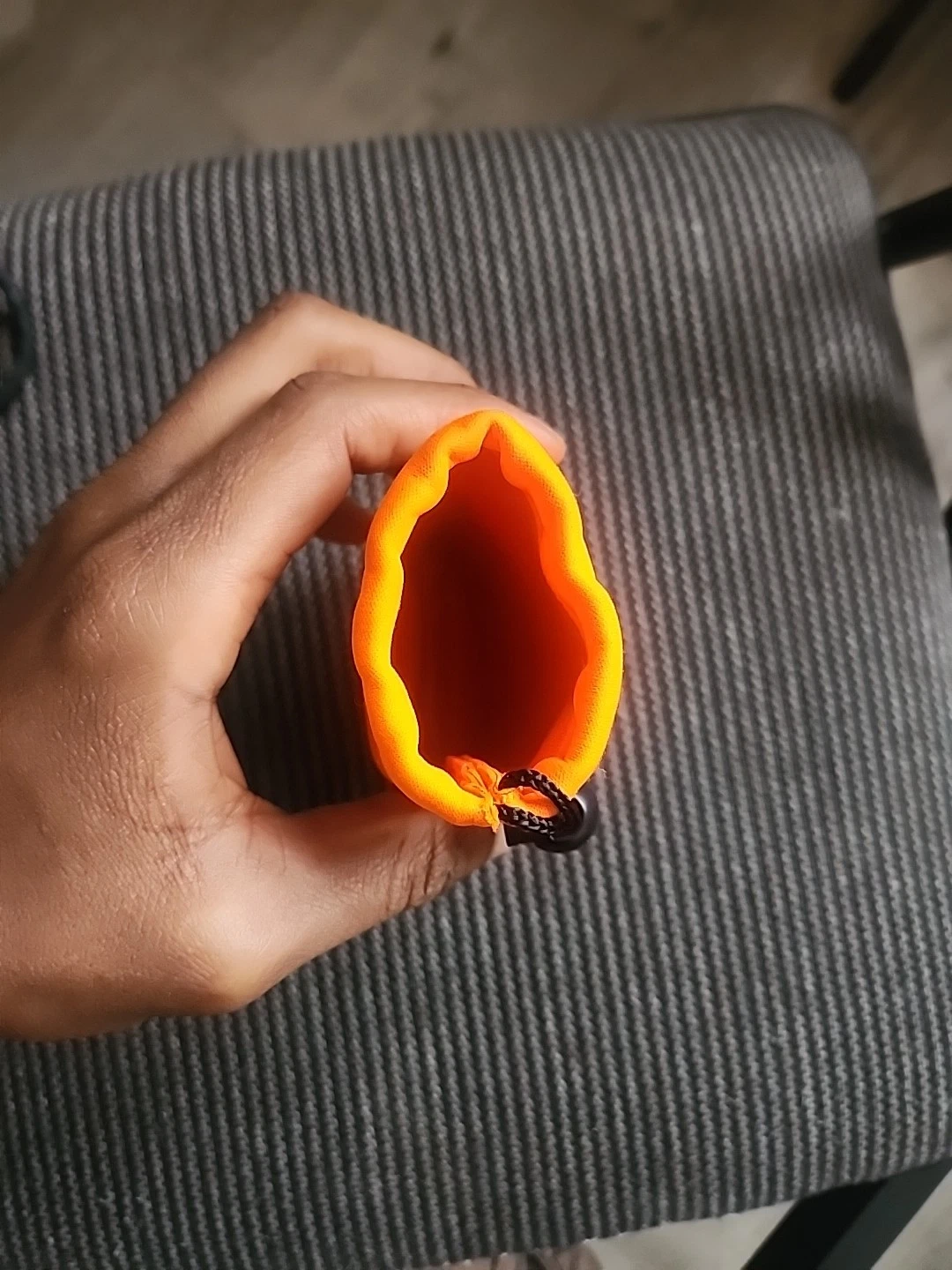 Ray-Ban Orange Neoprene Drawstring Pouch for Sunglasses - photo 4