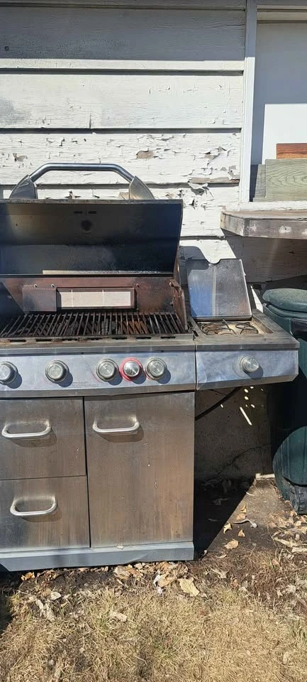 Backyard BBQ Grill for Sale! 🍔🔥 - photo 3