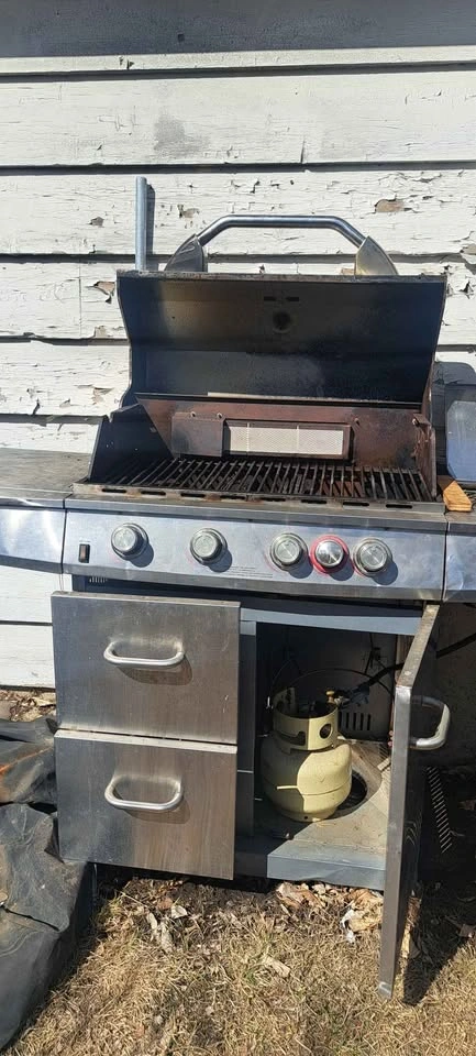 Backyard BBQ Grill for Sale! 🍔🔥 - photo 4