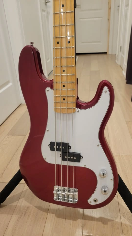 $280 Jay Turser Precision Bass Guitar - Metallic Red - photo 3