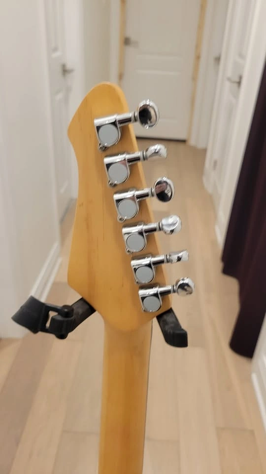 $220 Austin Stratocaster Electric Guitar - photo 5