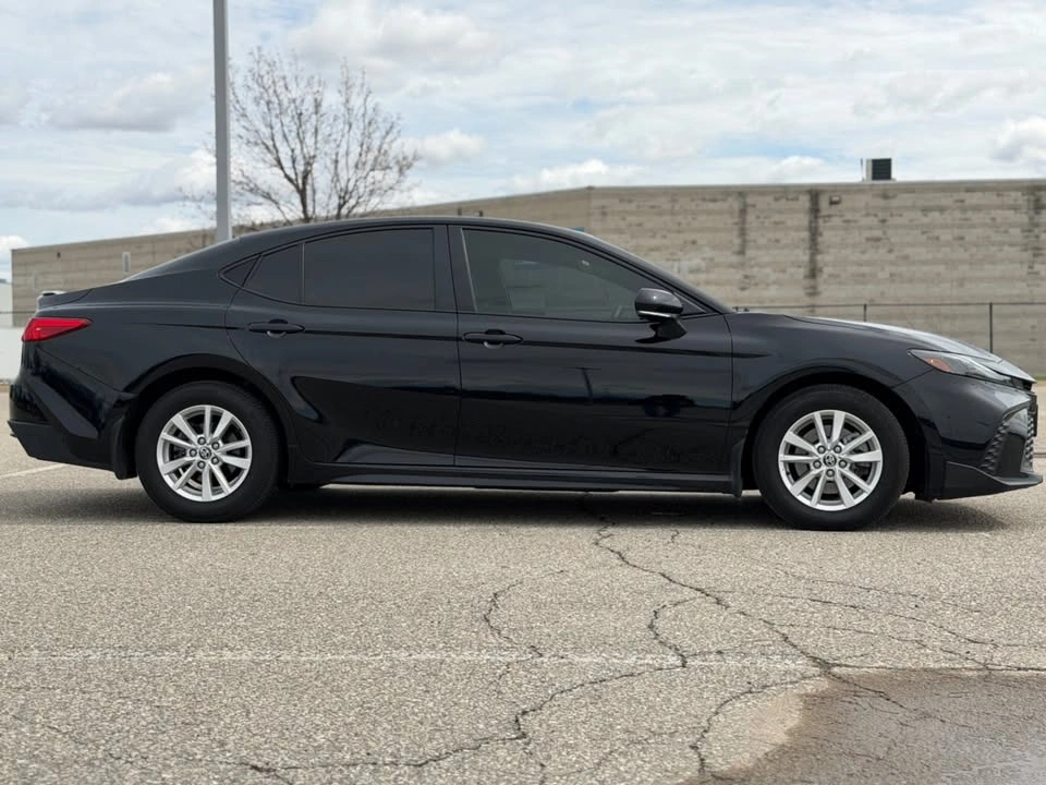 2025 Toyota Camry SE CVT - photo 4