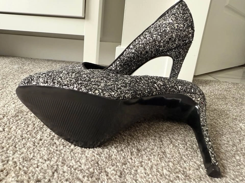 Charles by Charles David Silver Glitter High Heels - photo 3