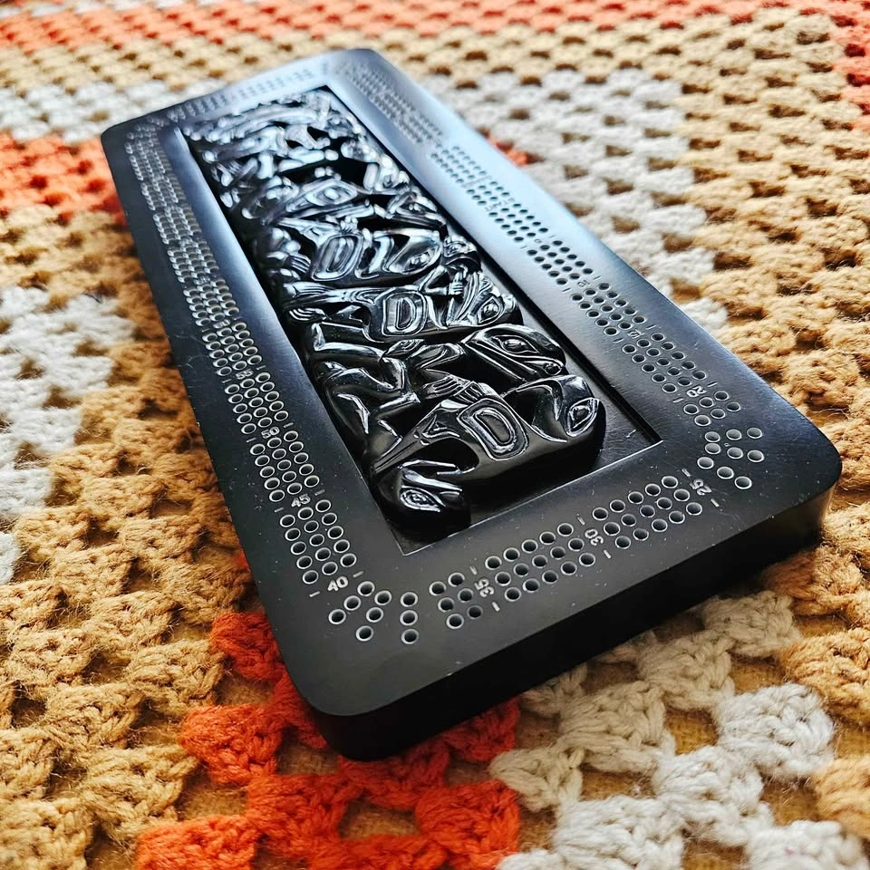 Vintage Cribbage Board Haida Style w/ Pegs - Boma Canada - photo 2