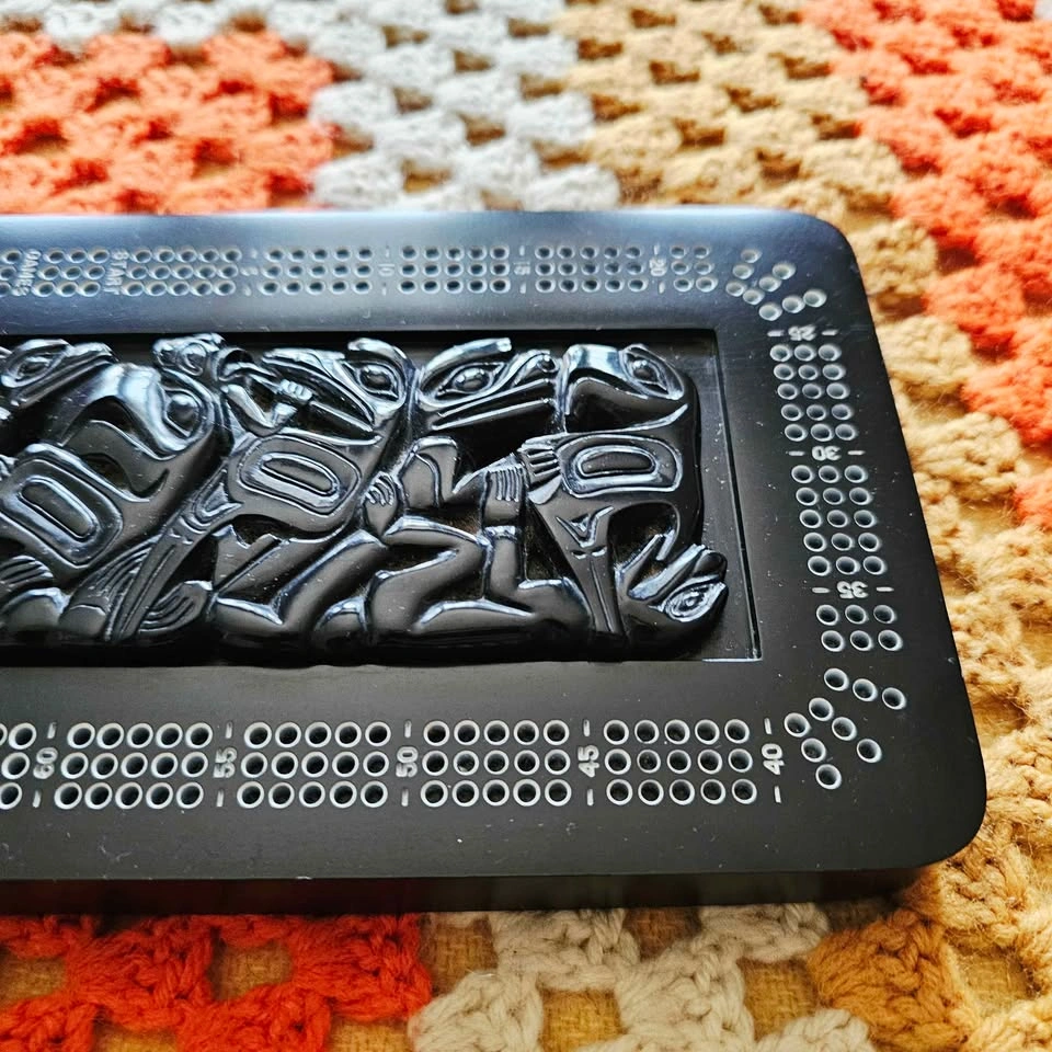 Vintage Cribbage Board Haida Style w/ Pegs - Boma Canada - photo 3