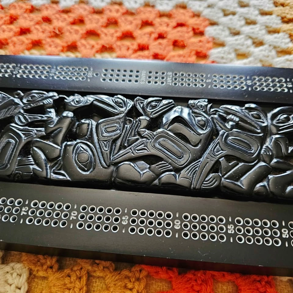 Vintage Cribbage Board Haida Style w/ Pegs - Boma Canada - photo 4