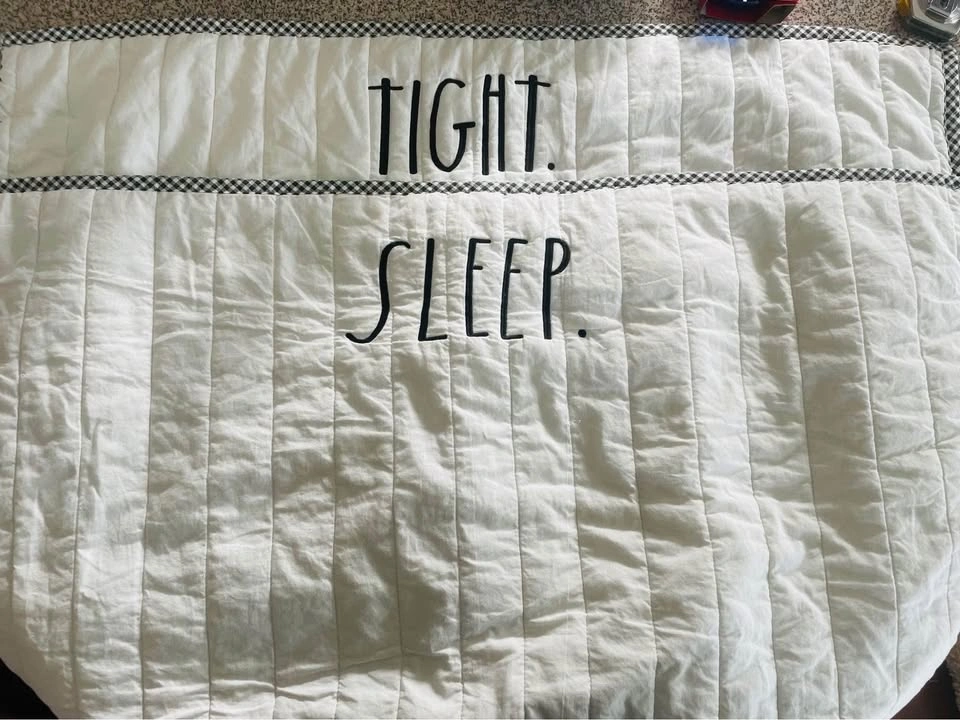 Rae Dunn Sleep Tight - set of 2 King pillow cases - photo 3