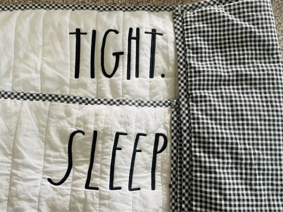 Rae Dunn Sleep Tight - set of 2 King pillow cases - photo 4
