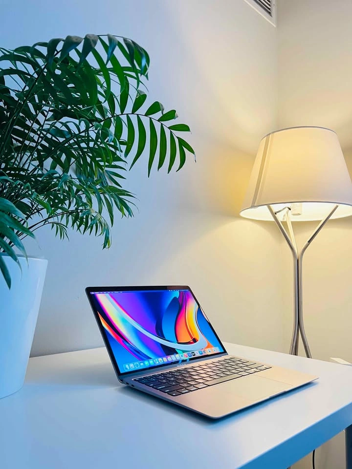 2019 Macbook Air 256GB Storage - photo 2