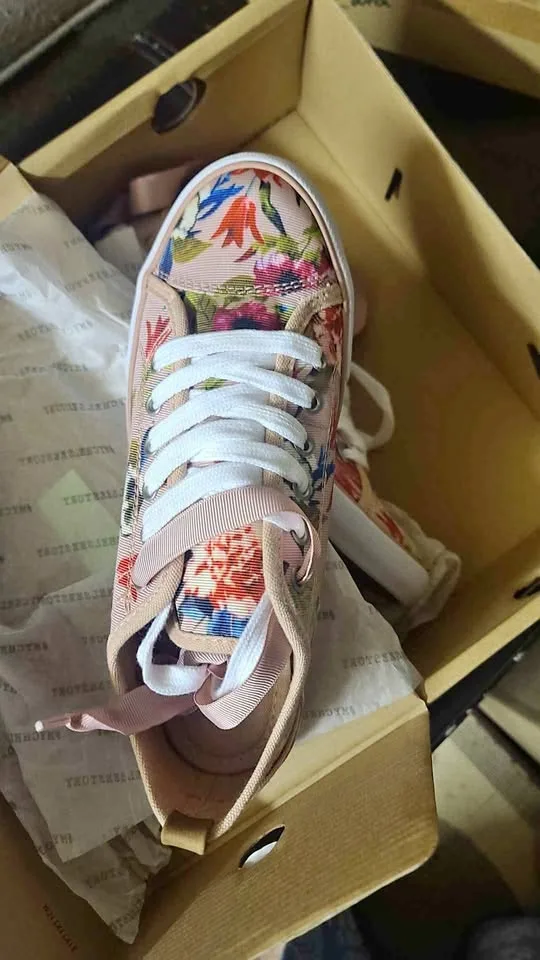 Floral design thumbnail
