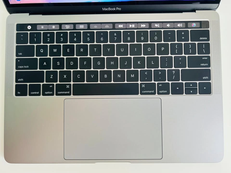 2017 Macbook Pro Touchbar i5 3.1Ghz 8GB RAM 256GB - photo 3