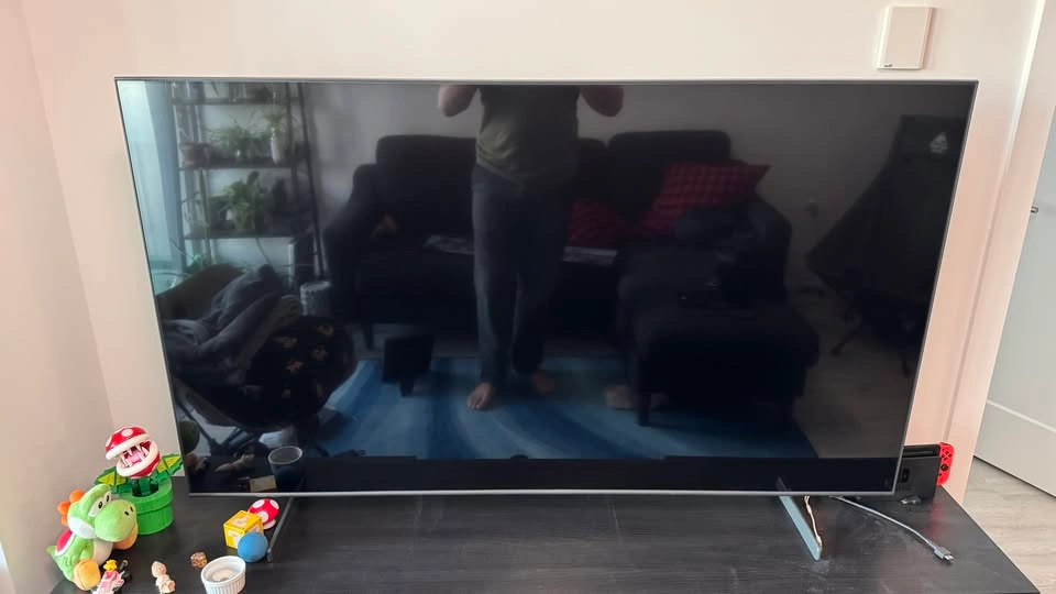 65' Samsung QLED 4K Smart TV - photo 5
