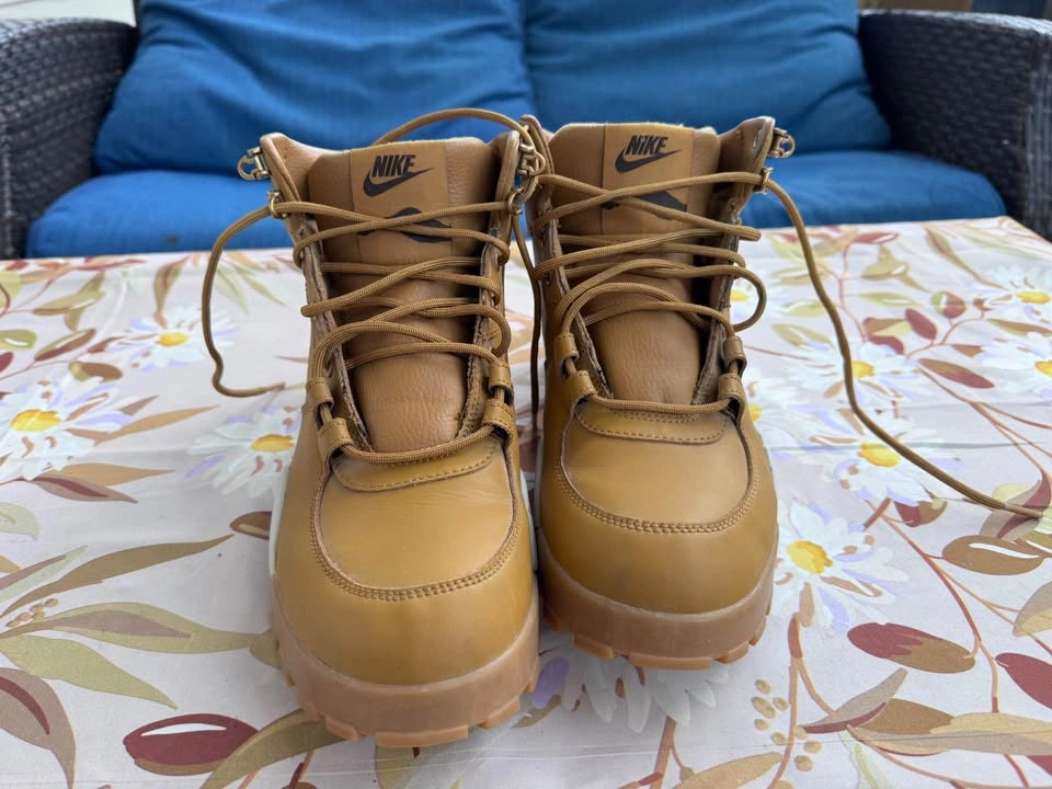 Nike Outdoor Boots Shoe Men’s 8.5 - photo 2