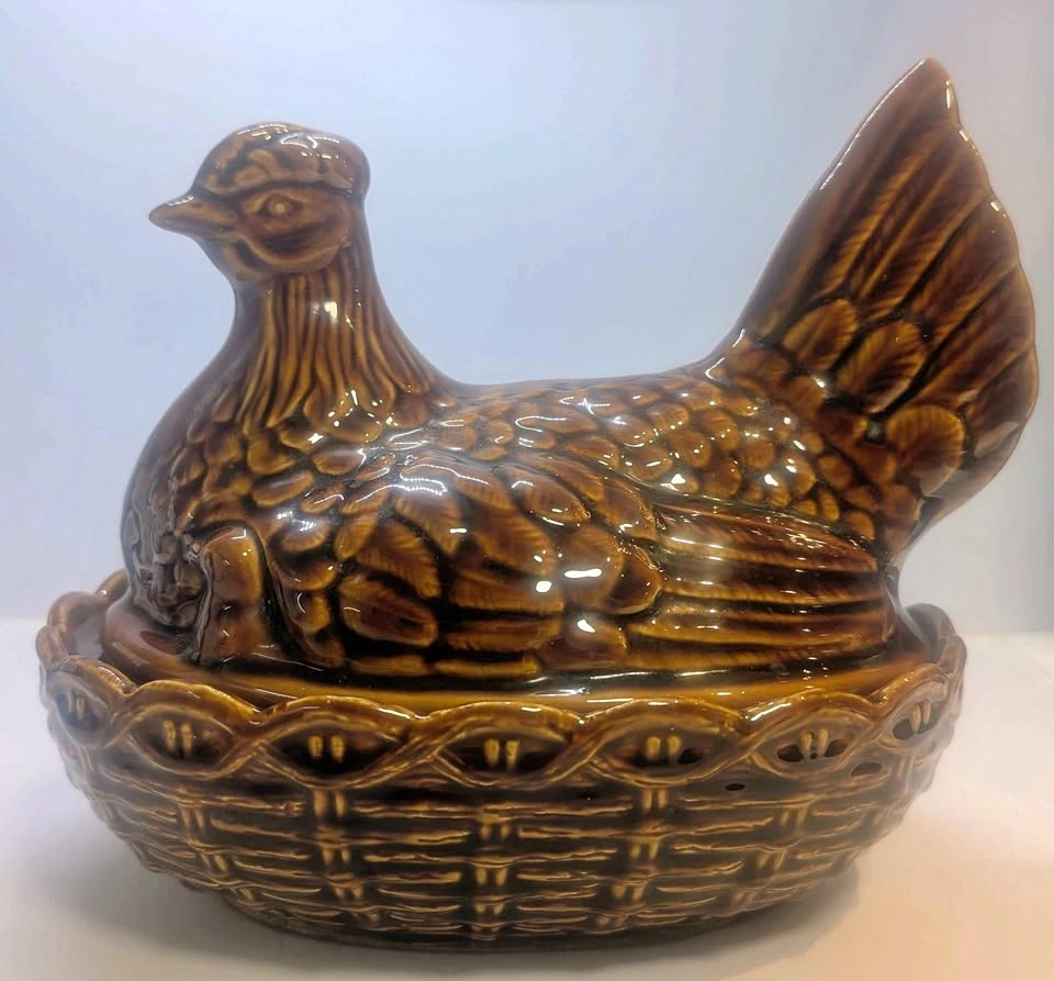 Vintage Portmeirion Ceramic Hen on Nest with Chicks