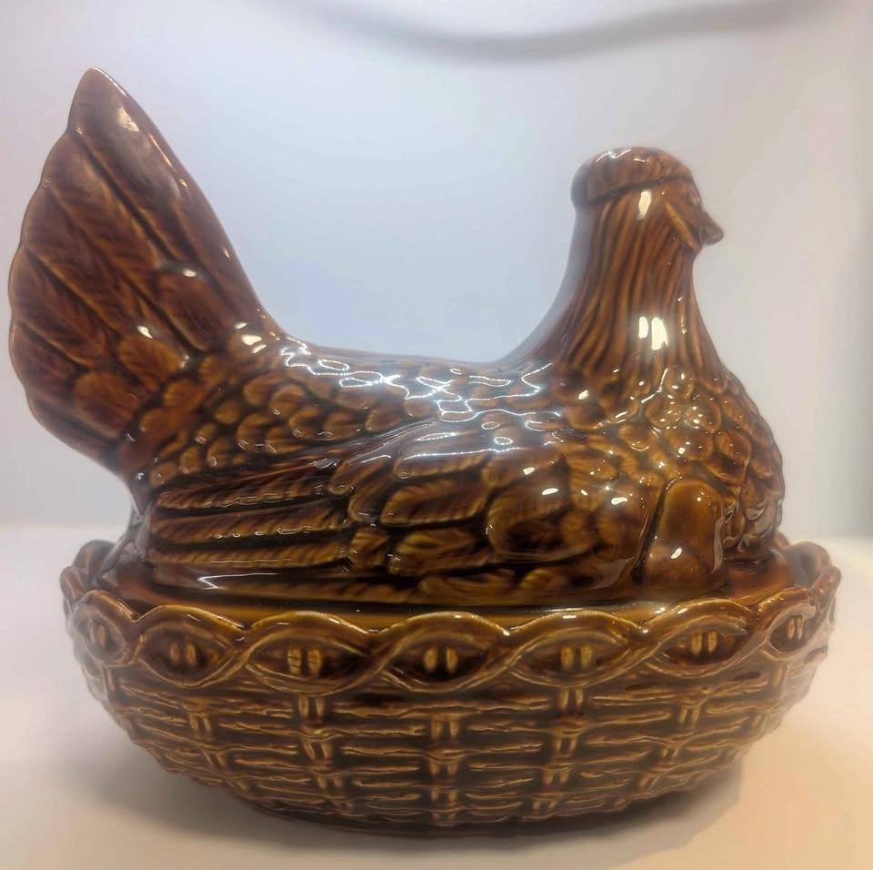 Vintage Portmeirion Ceramic Hen on Nest with Chicks - photo 2
