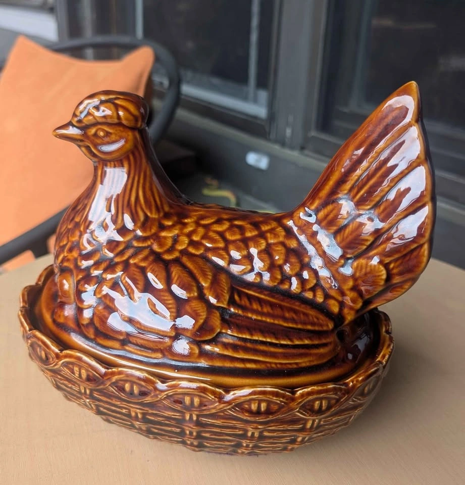 Vintage Portmeirion Ceramic Hen on Nest with Chicks - photo 5