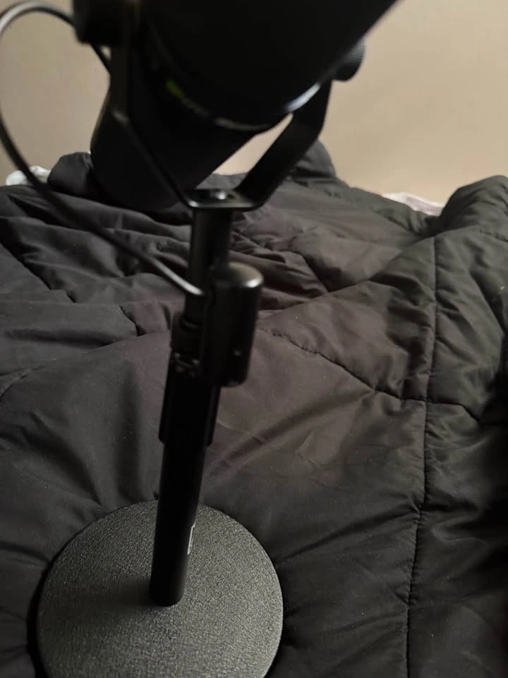 Shure SM7dB Microphone with Mini Stand (5 Months Old) - photo 3