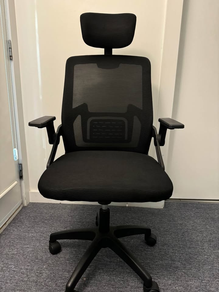 Ergonomic office chair- brand new - photo 2