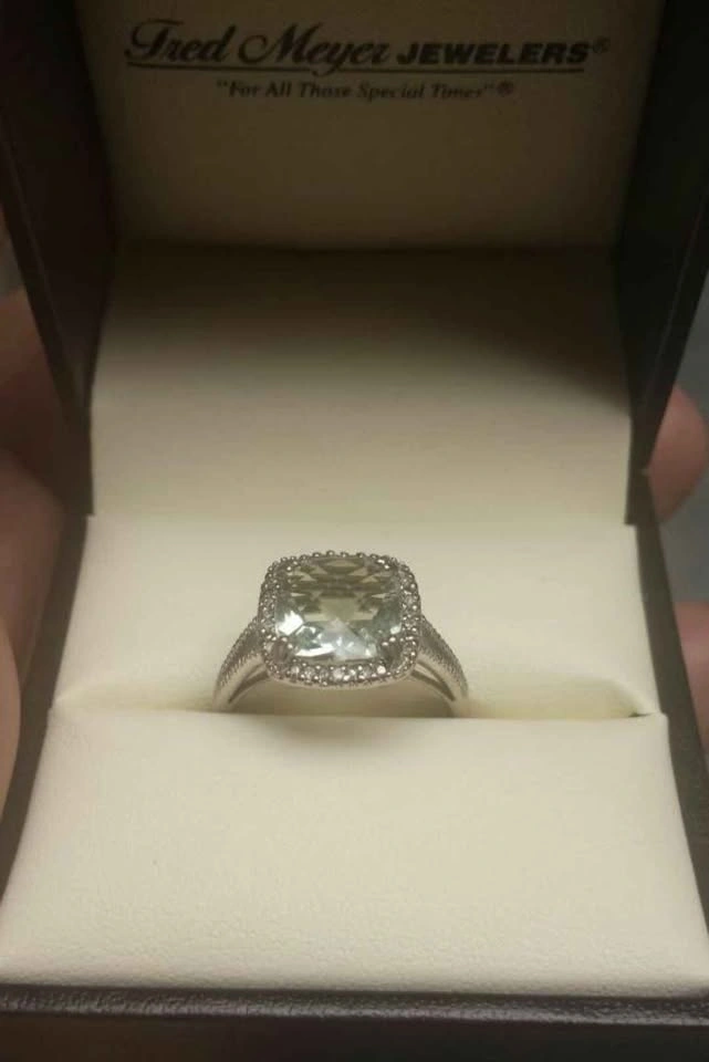 10kt Green Amethyst & Diamond Ring - photo 2
