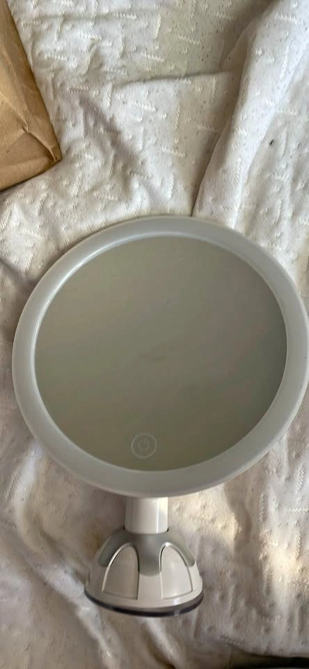 AEVO Lighted Magnifying Mirror