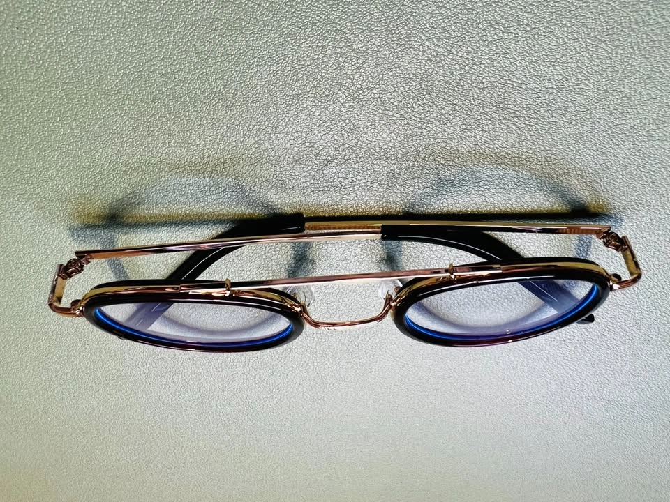 Round Black and Gold Eyeglasses - photo 3