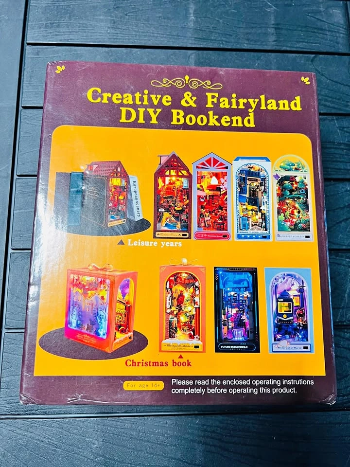 Creative & Fairyland DIY Bookend Kit TC36 Future World