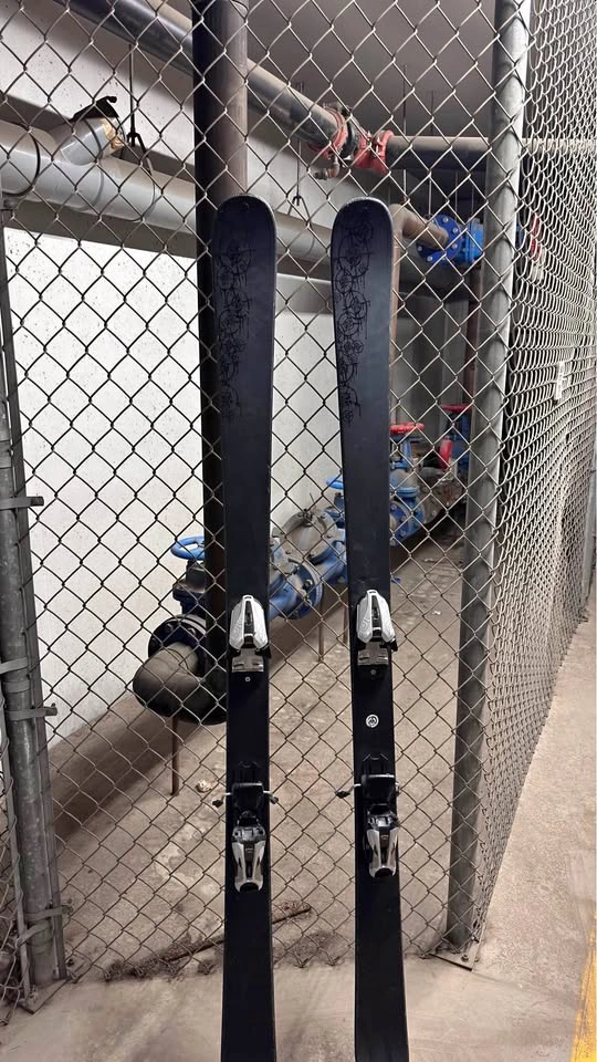K2 skis 169cm *almost new*