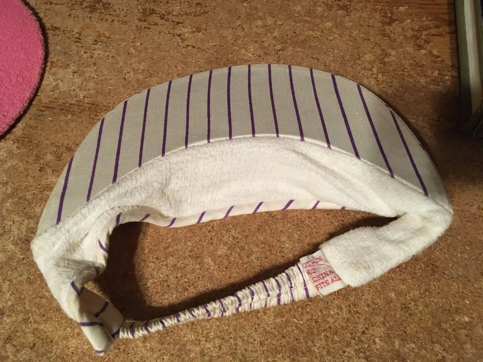 LOT OF TWO LADIES VISORS PINK FUZZY AND WHITE & PURPLE STRIPED - photo 5