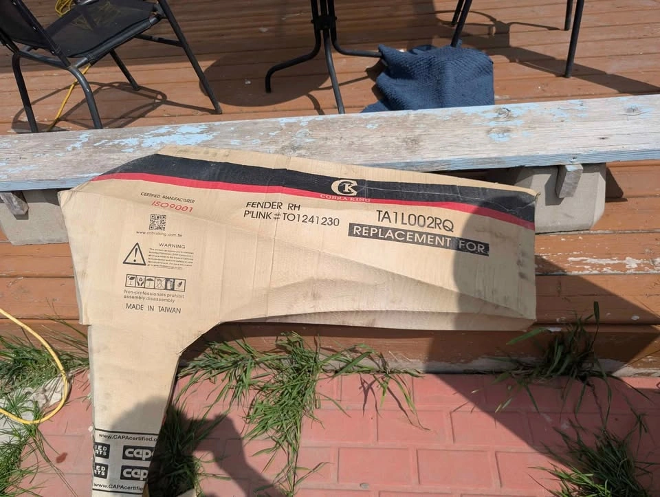 2009-2016 Venza RH Fender - photo 4