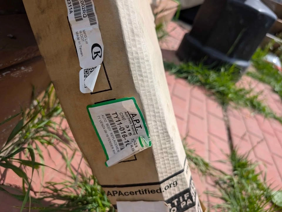 2009-2016 Venza RH Fender - photo 5