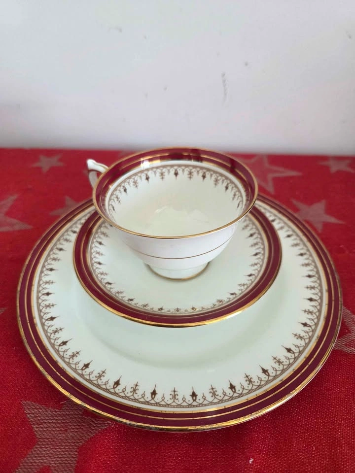 Set of 3 Vintage Aynsley Tea Set, Fine Bone China, Durham Maroon - photo 3