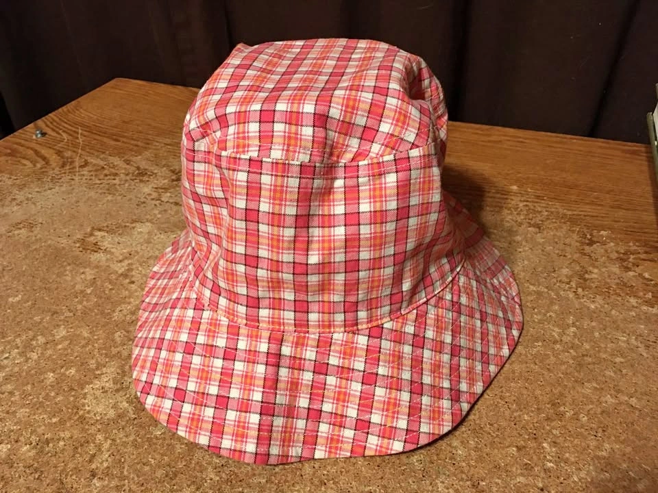 ARIZONA JEAN CO Red & White Plaid Bucket Hat