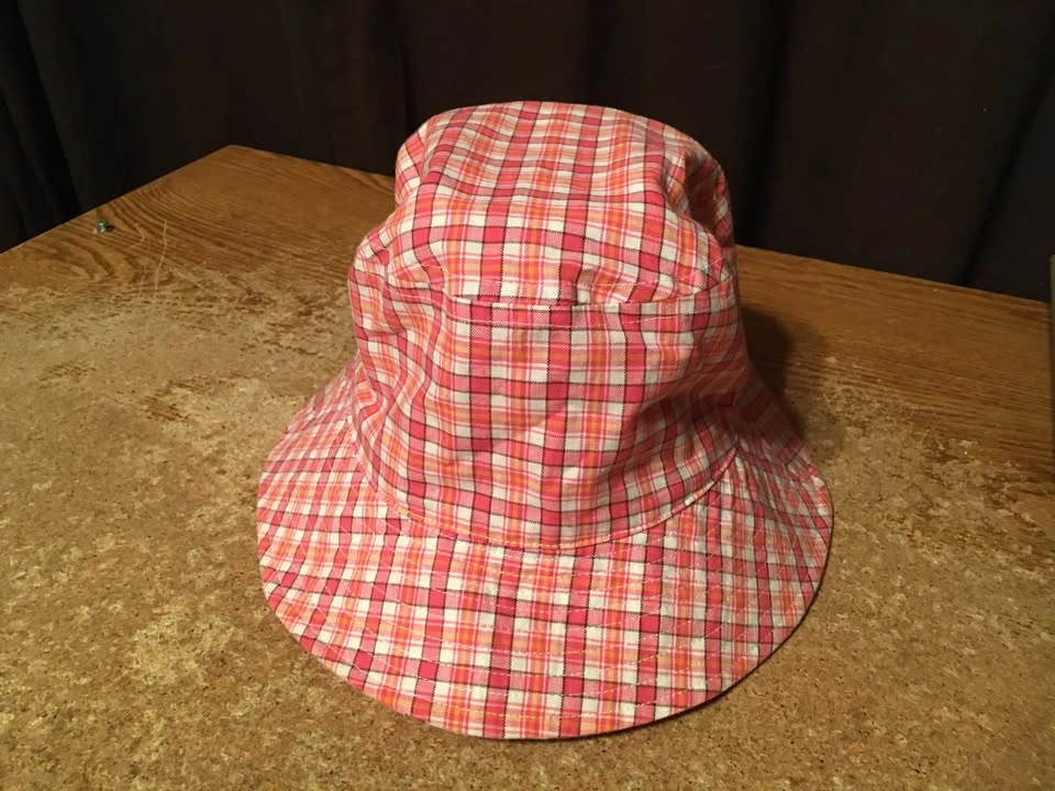 ARIZONA JEAN CO Red & White Plaid Bucket Hat - photo 2