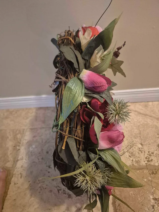 Grapevine 20" floral wreath image indicator(3)