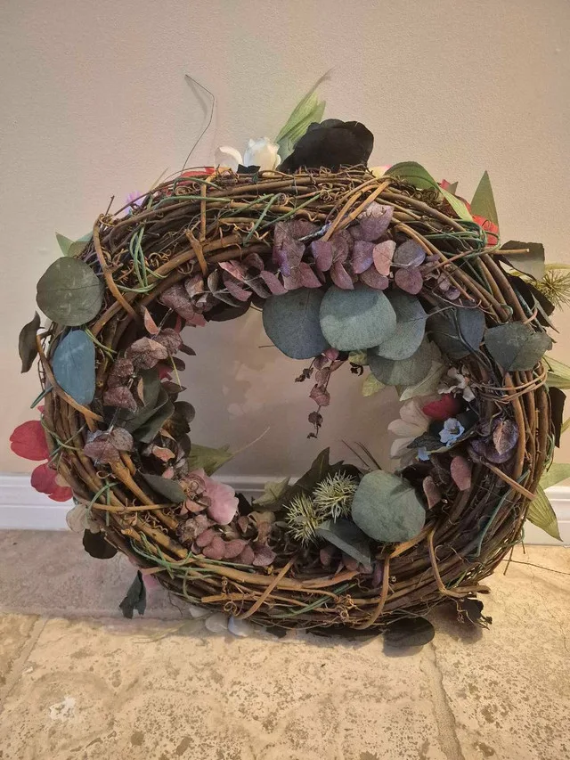Grapevine 20" floral wreath image indicator(4)