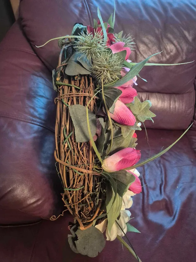 Grapevine 20" floral wreath image indicator(5)